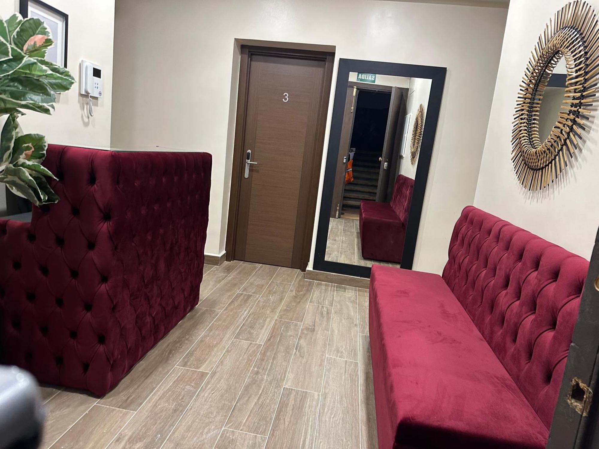 Hostal “ Infantas” Μαδρίτη Εξωτερικό φωτογραφία