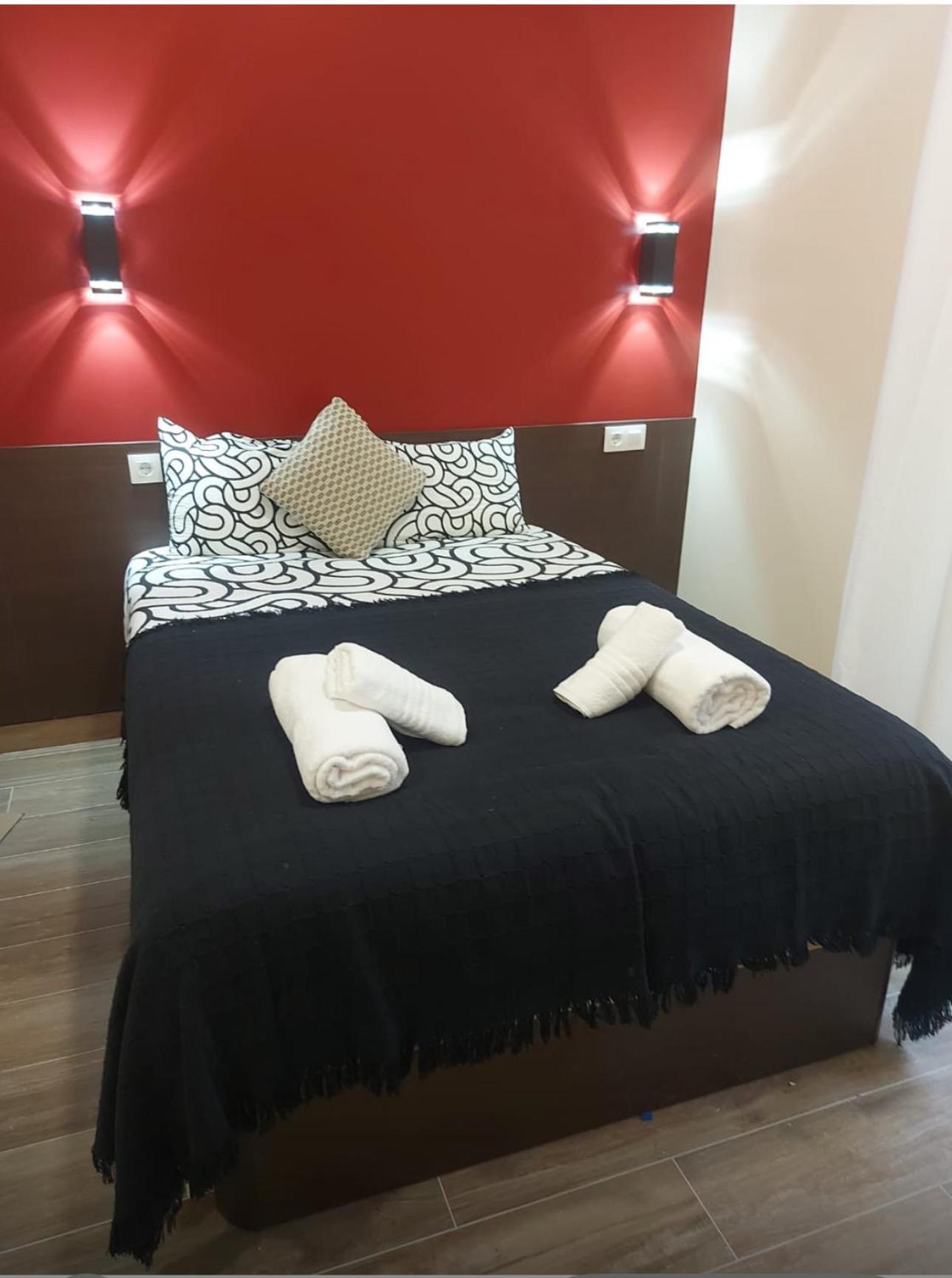 Hostal “ Infantas” Μαδρίτη Εξωτερικό φωτογραφία