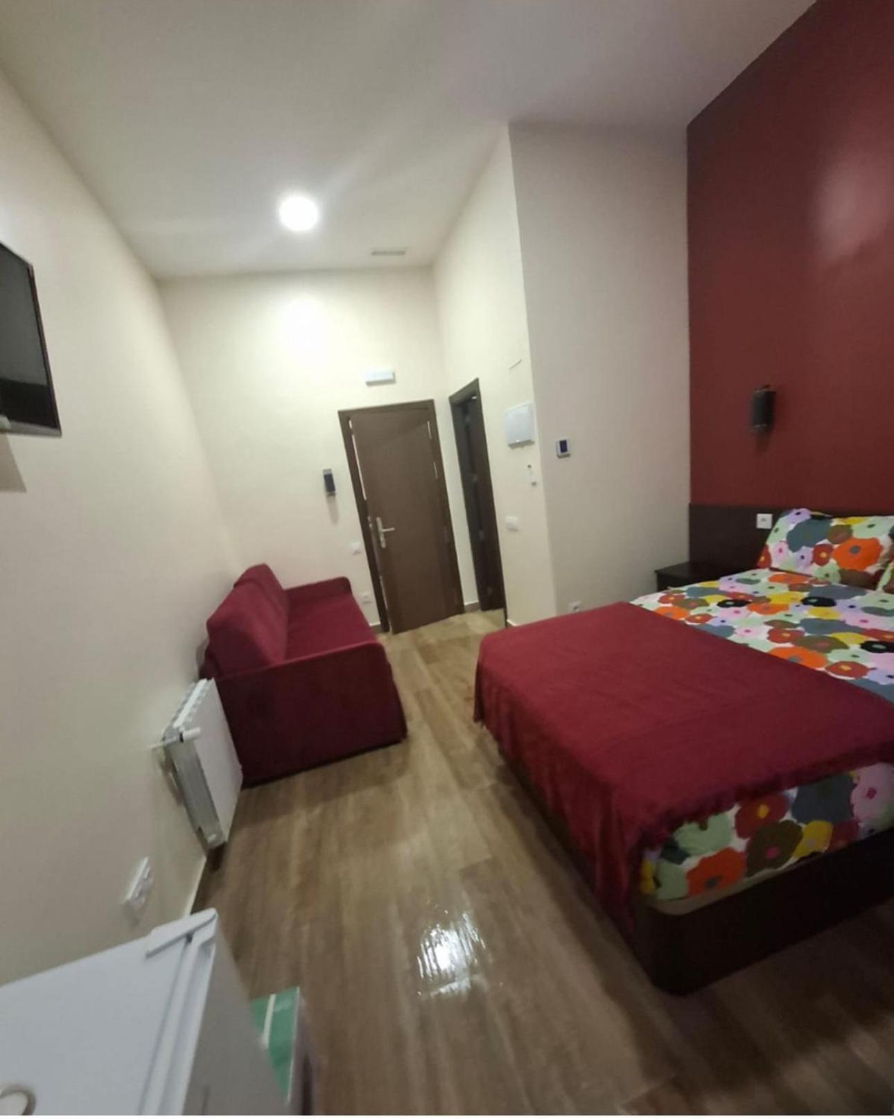 Hostal “ Infantas” Μαδρίτη Εξωτερικό φωτογραφία