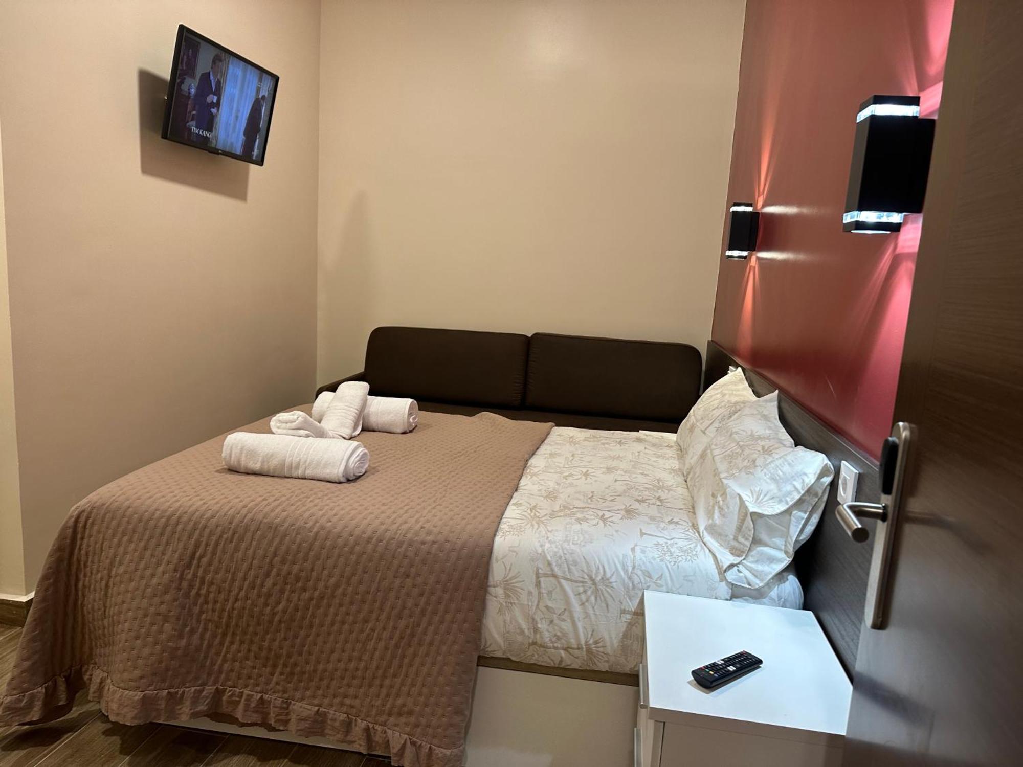 Hostal “ Infantas” Μαδρίτη Εξωτερικό φωτογραφία
